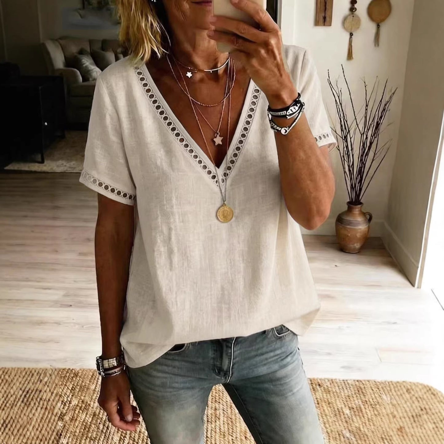 Women's Casual Patchwork Hollow-Out Lace V-Neck Short-Sleeve Top