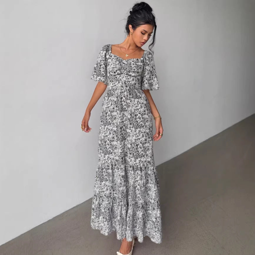 Elegant Printed Long Dress With A Square Neckline And Puffed Sleeves