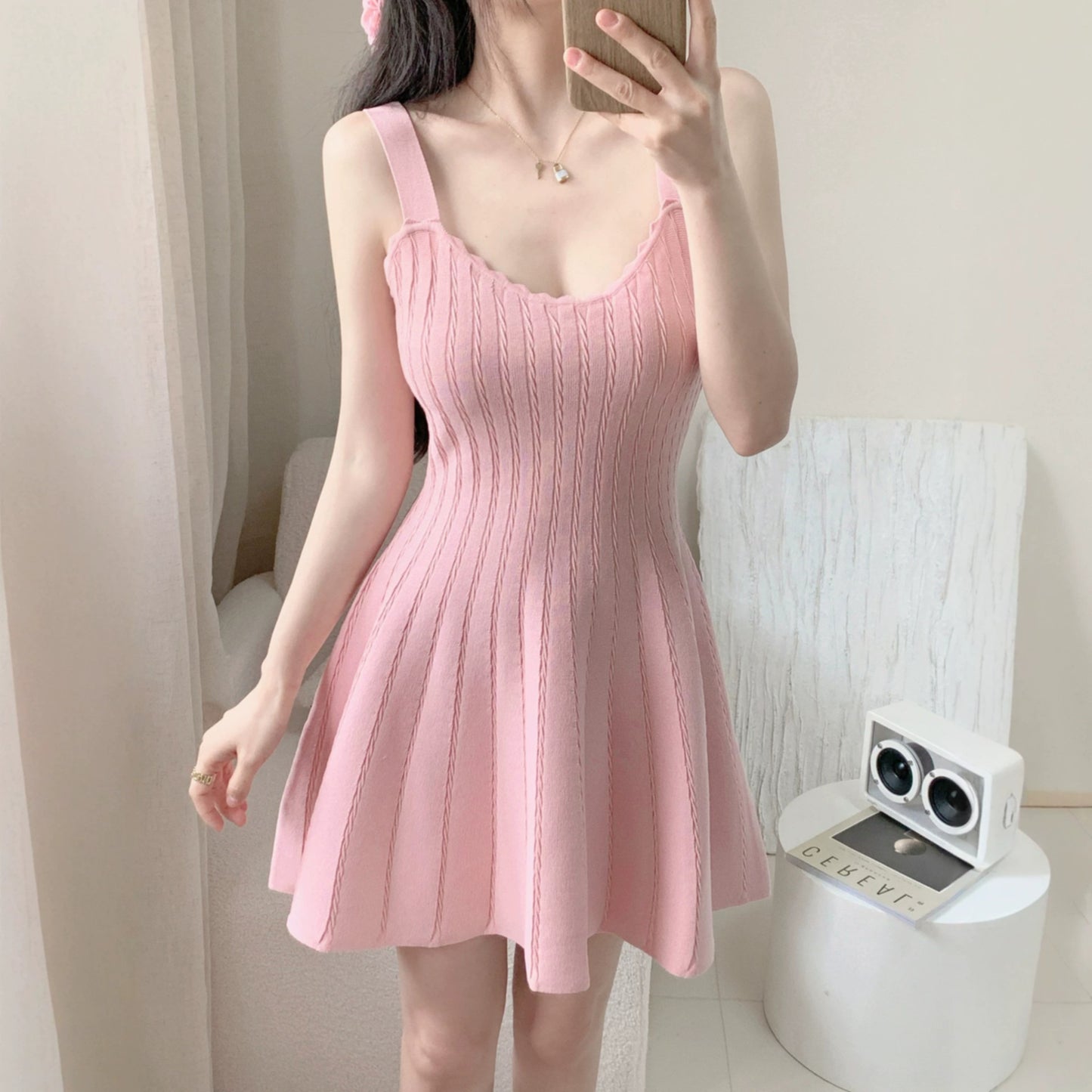Elegant Short Audrey Hepburn-Style Little Black Dress Womens Summer